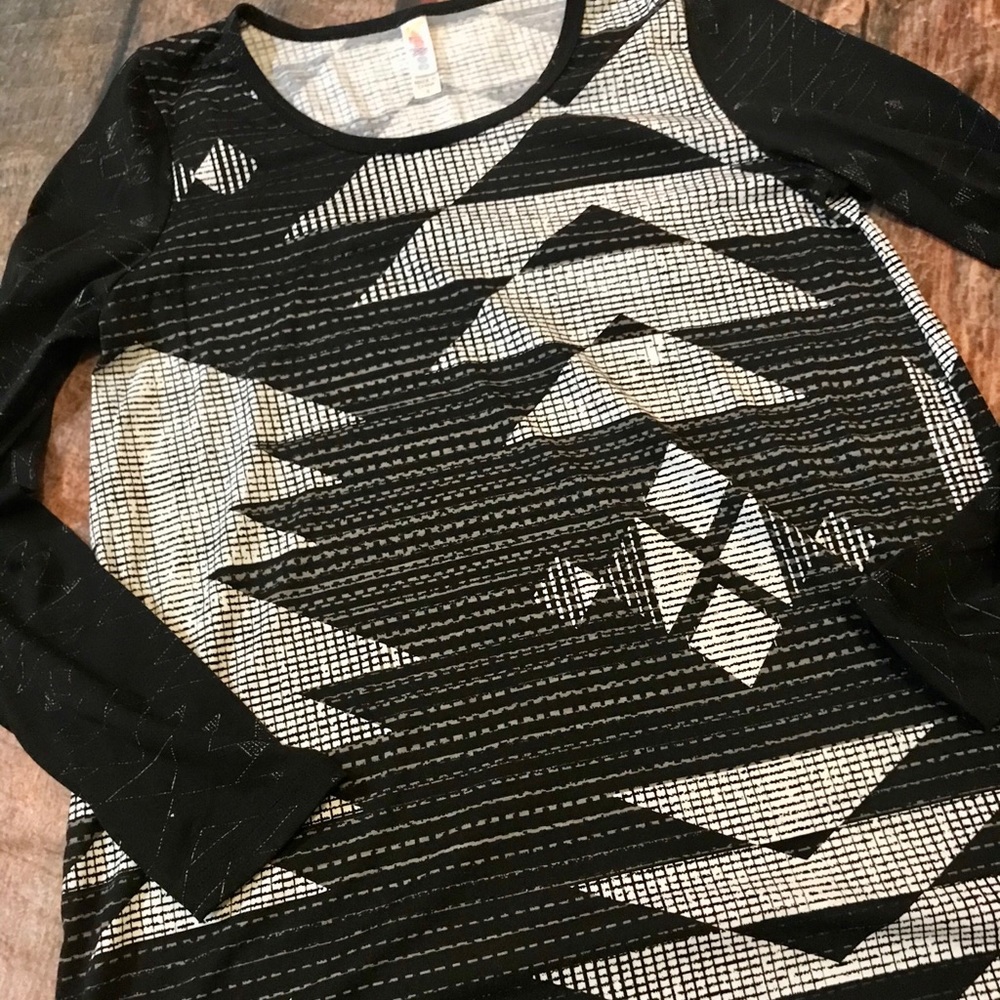 Lularoe Aztec/Tribal Lynnae - NWOT